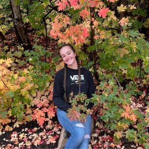 Meet your Posher, Annie